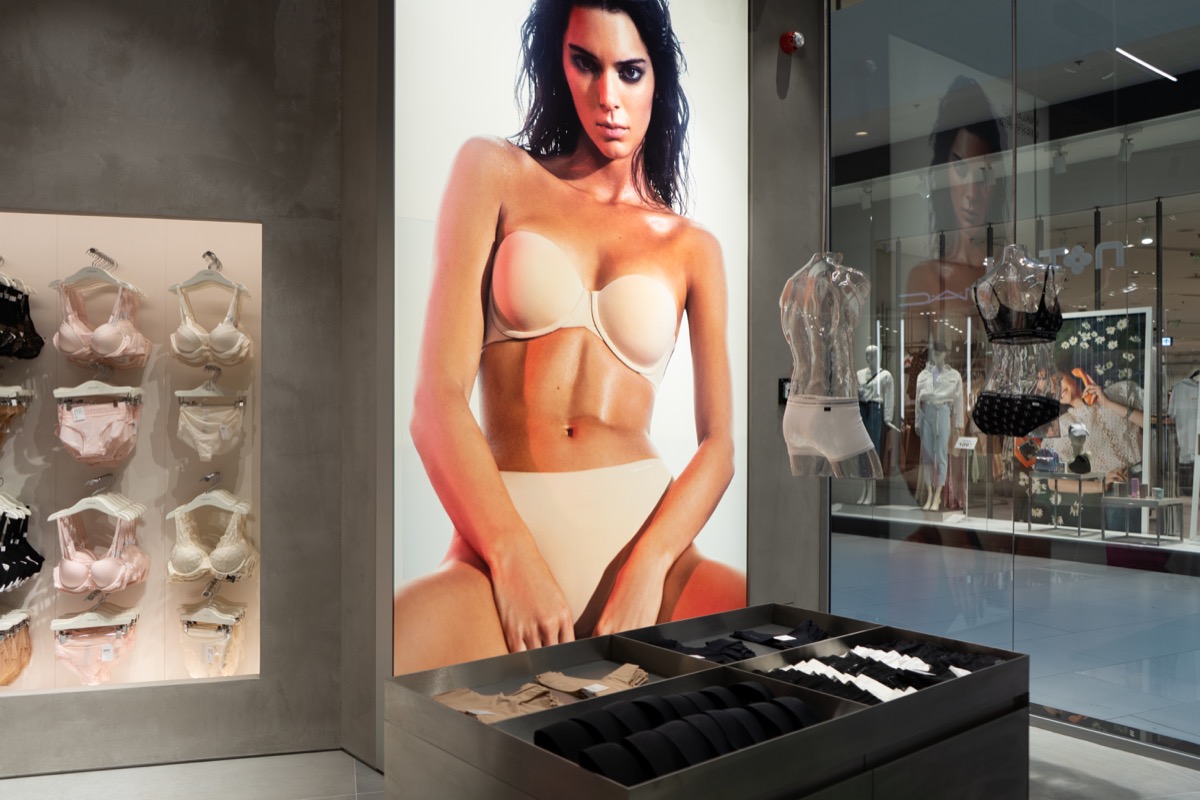 La Secret Underwear Store Design Project